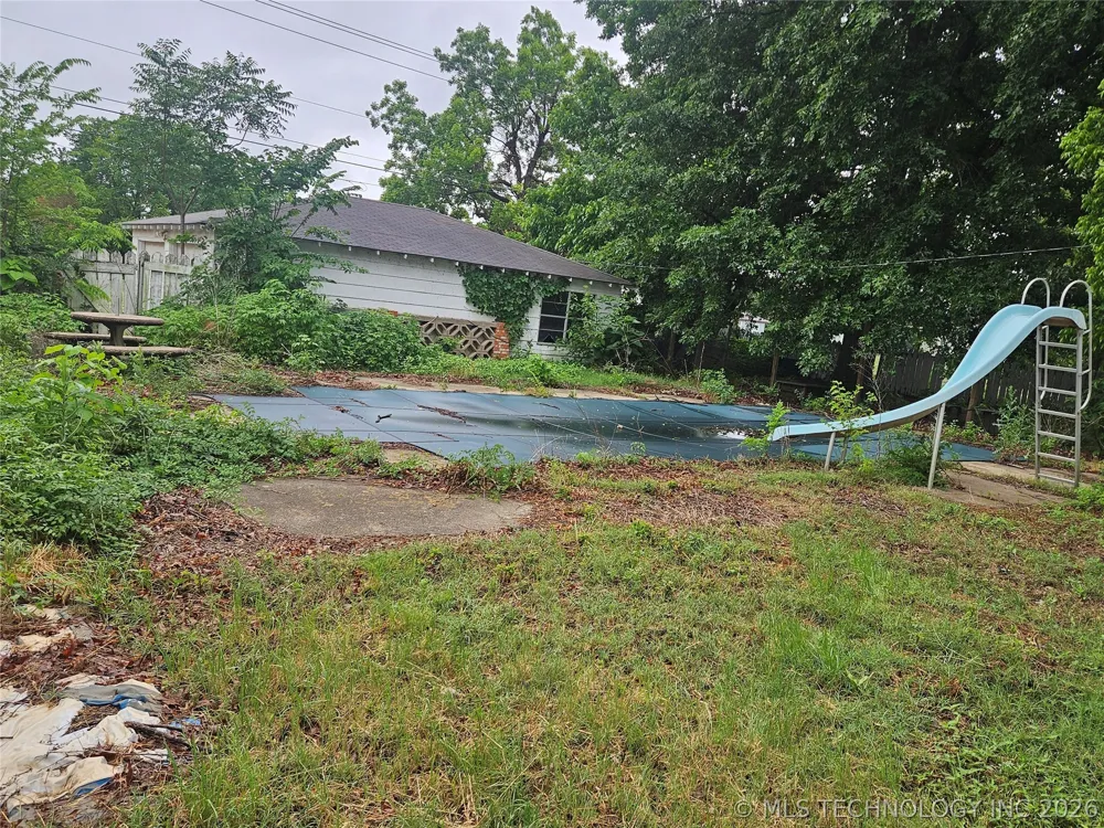 124 E 2nd Stroud, OK 74079
