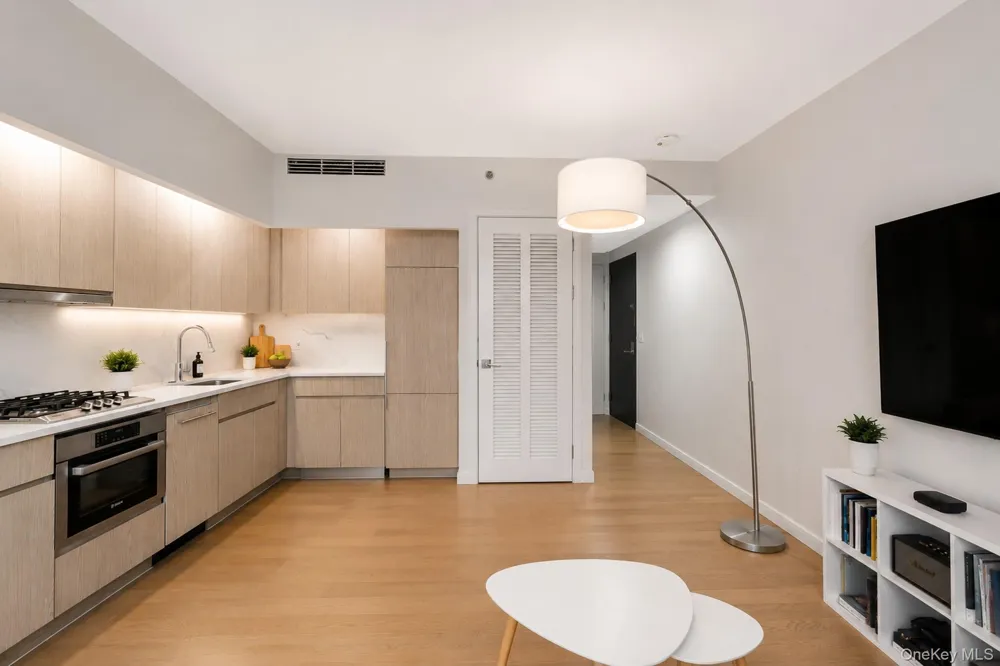 37-26 32nd Street #2K Long Island City, NY 11101
