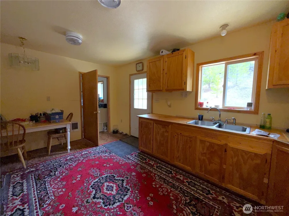 37 Gardner Creek Road Republic, WA 99166