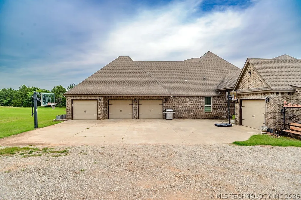 5722 E 122nd Street Perkins, OK 74059