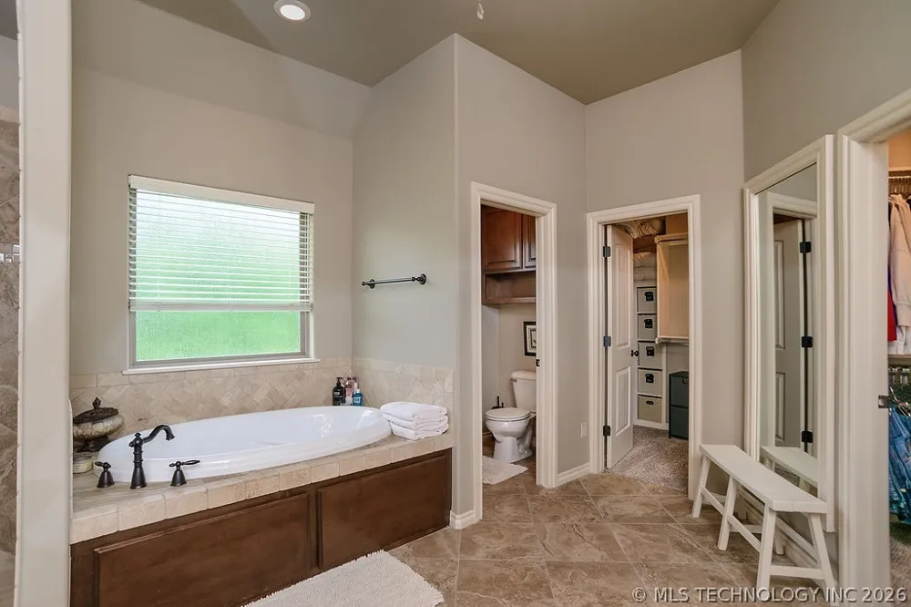 5722 E 122nd Street Perkins, OK 74059