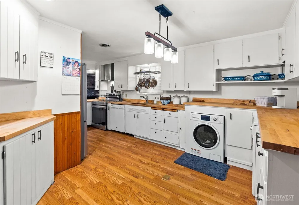 221 W Hunley Westport, WA 98595