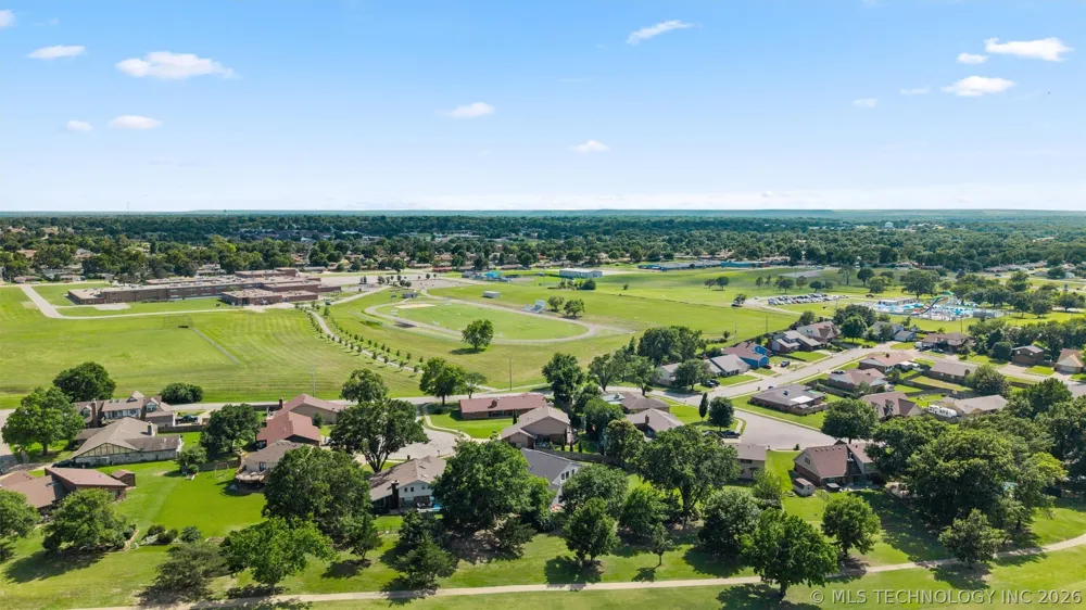 201 Clear Ridge Court Bartlesville, OK 74006