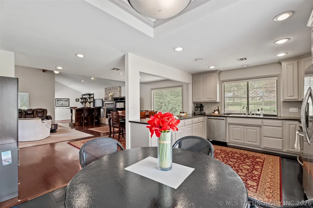 201 Clear Ridge Court Bartlesville, OK 74006