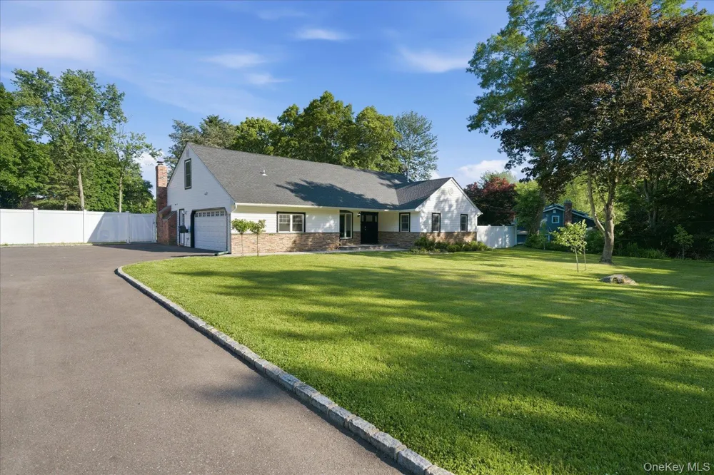174 Warner Road Huntington, NY 11743
