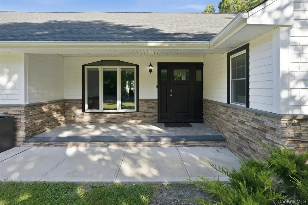 174 Warner Road Huntington, NY 11743