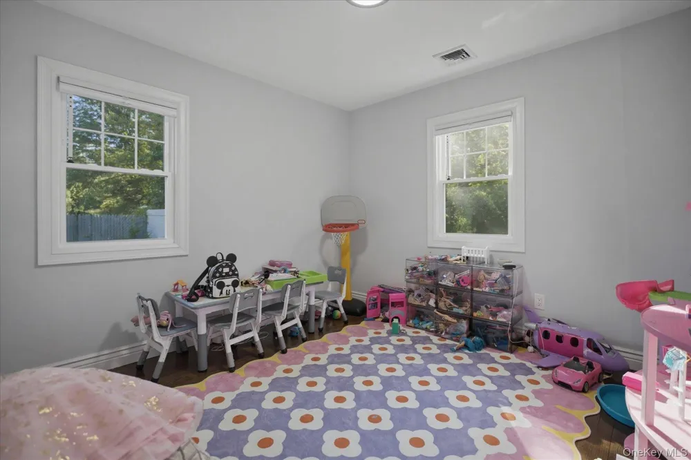 174 Warner Road Huntington, NY 11743