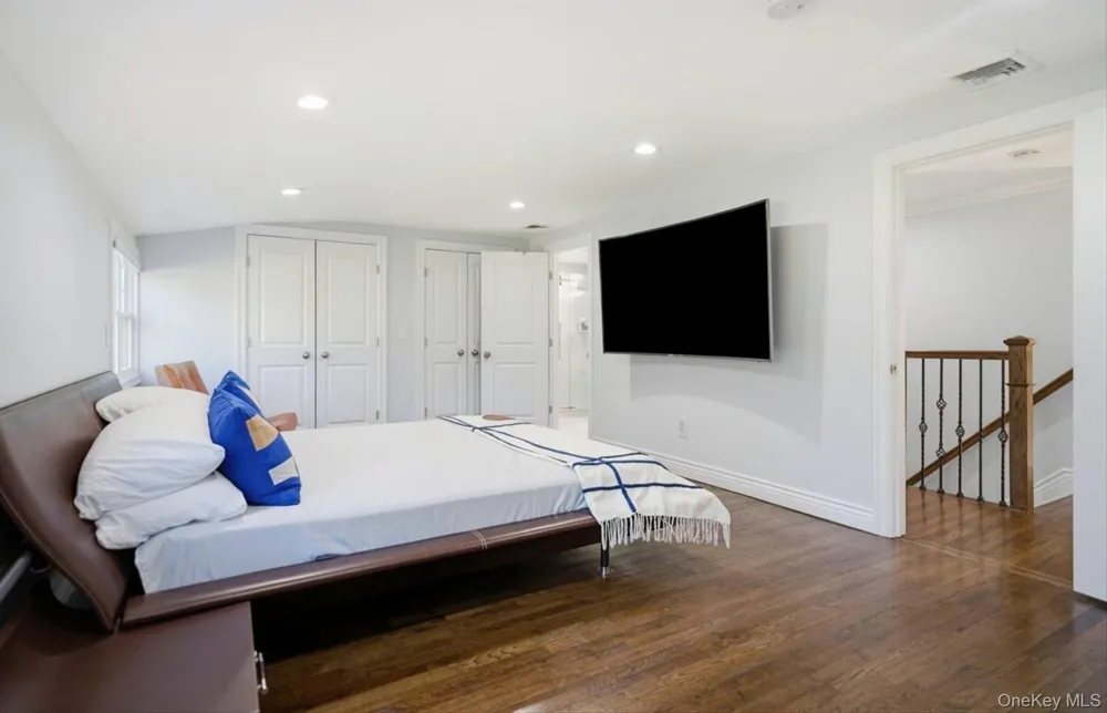 174 Warner Road Huntington, NY 11743