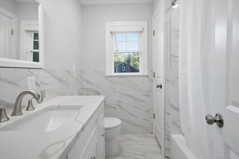 174 Warner Road Huntington, NY 11743