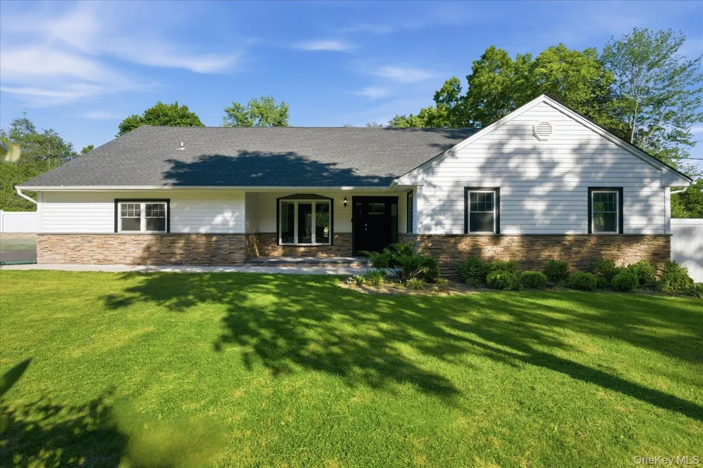 174 Warner Road Huntington, NY 11743