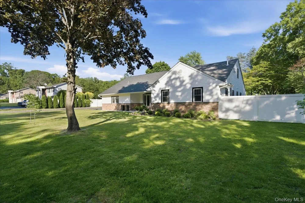 174 Warner Road Huntington, NY 11743