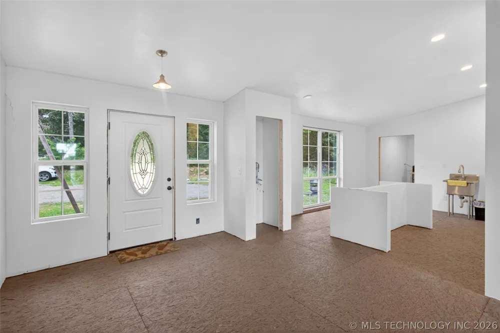 56 Plum Tree Lane Salina, OK 74365