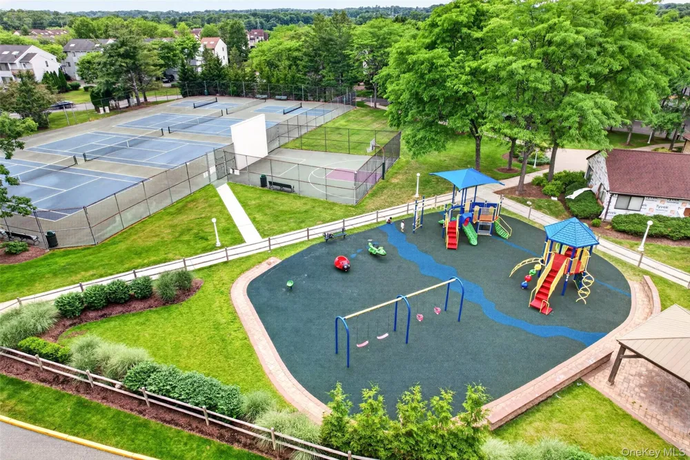 6 Linda Court Nanuet, NY 10954