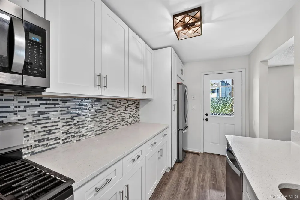 6 Linda Court Nanuet, NY 10954