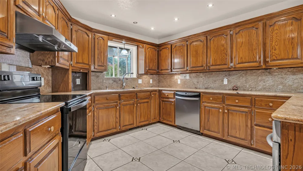 2800 Ridgeway Ardmore, OK 73401