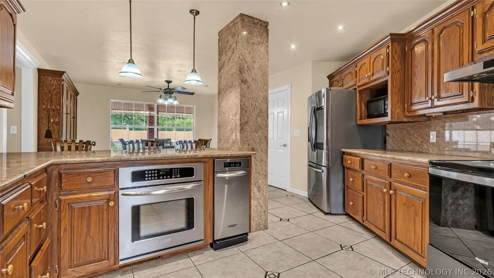 2800 Ridgeway Ardmore, OK 73401