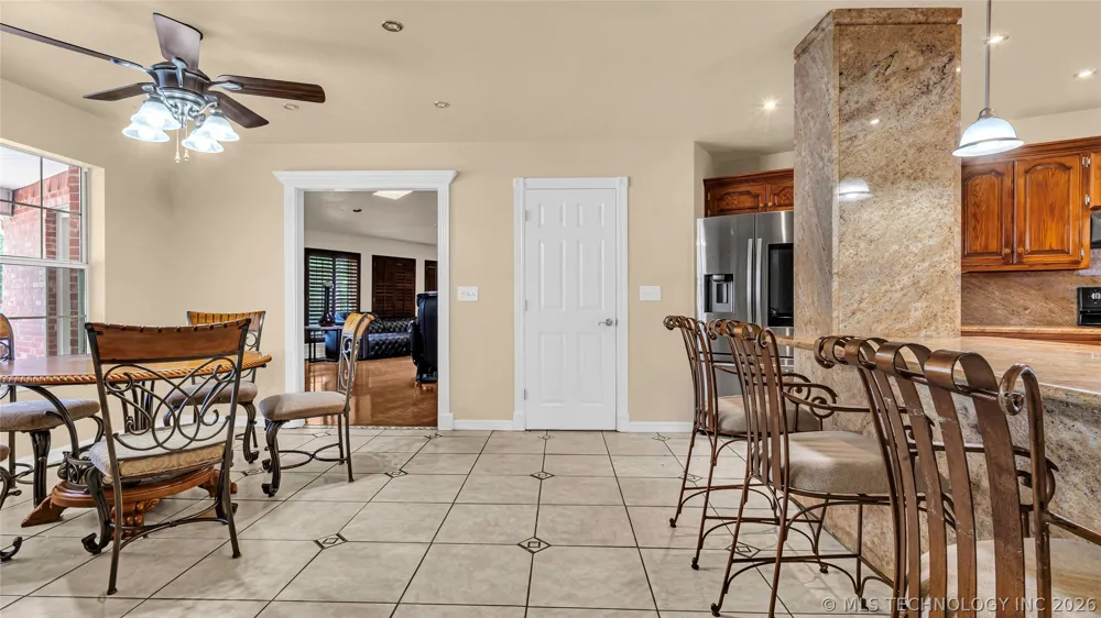 2800 Ridgeway Ardmore, OK 73401