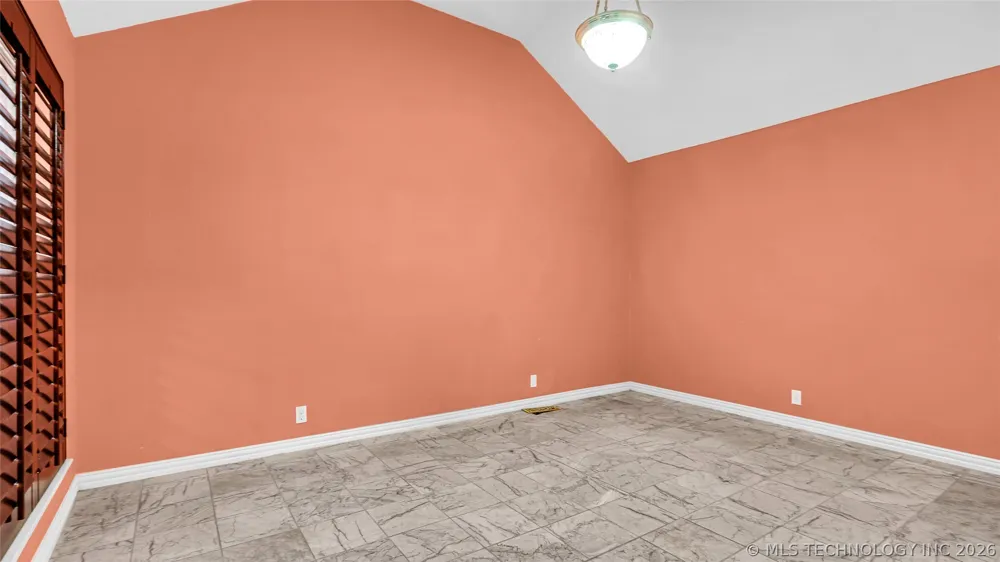 2800 Ridgeway Ardmore, OK 73401