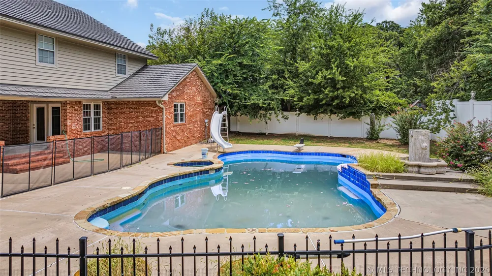 2800 Ridgeway Ardmore, OK 73401