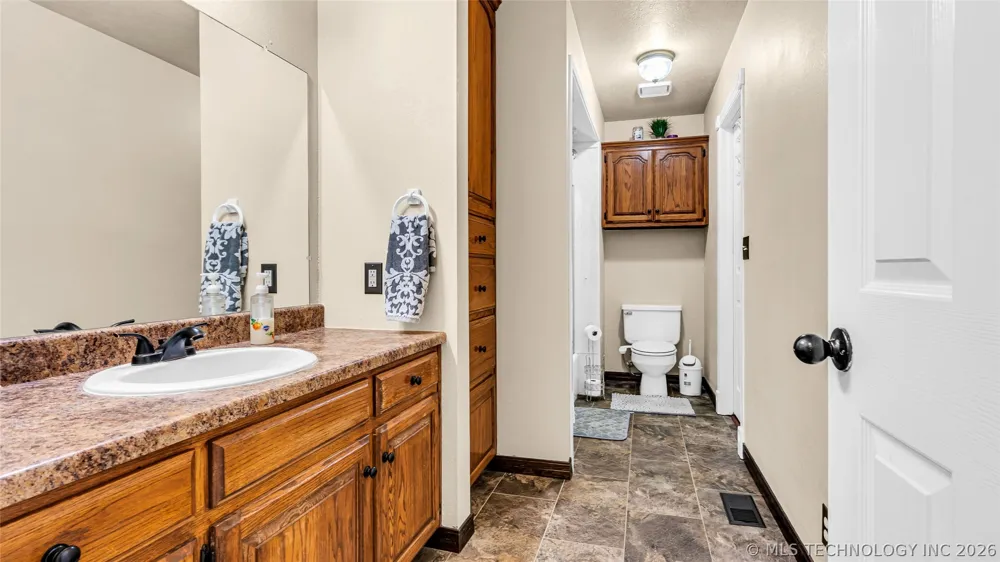2800 Ridgeway Ardmore, OK 73401