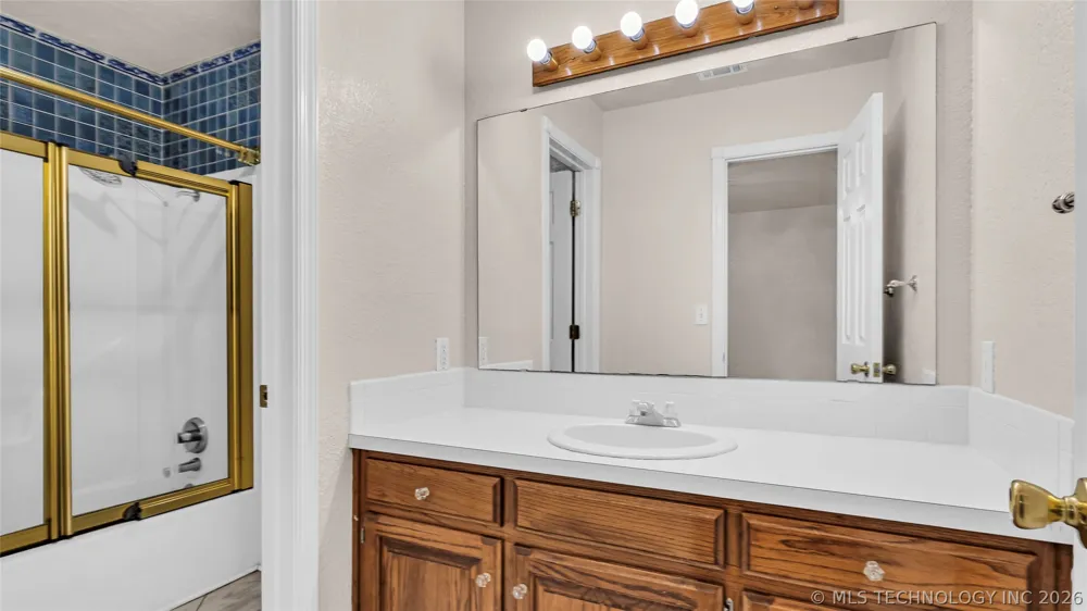 2800 Ridgeway Ardmore, OK 73401