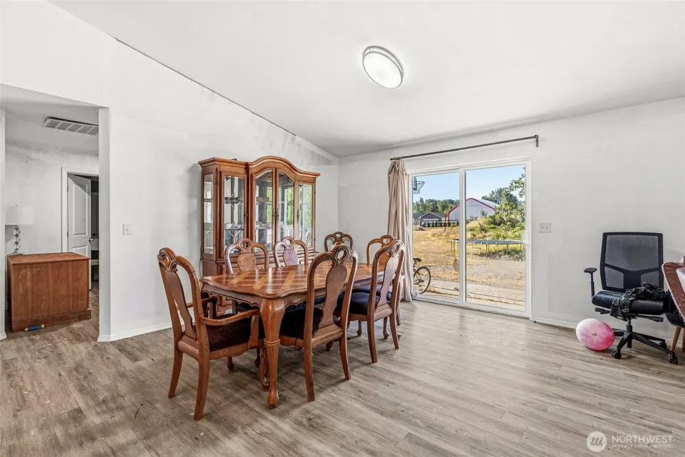 235 Flatt Road Kelso, WA 98626