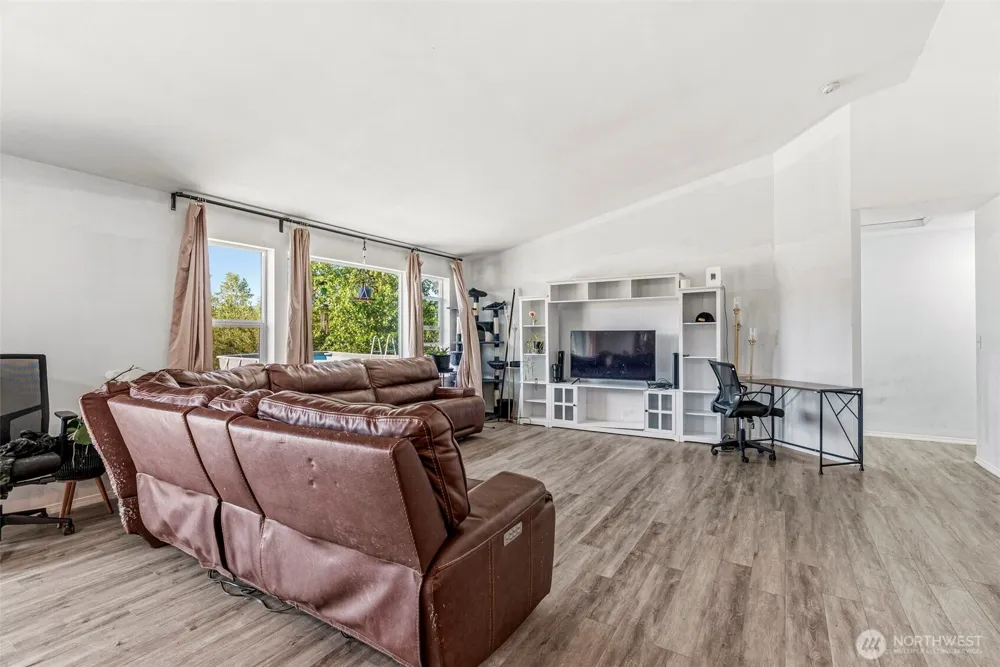 235 Flatt Road Kelso, WA 98626
