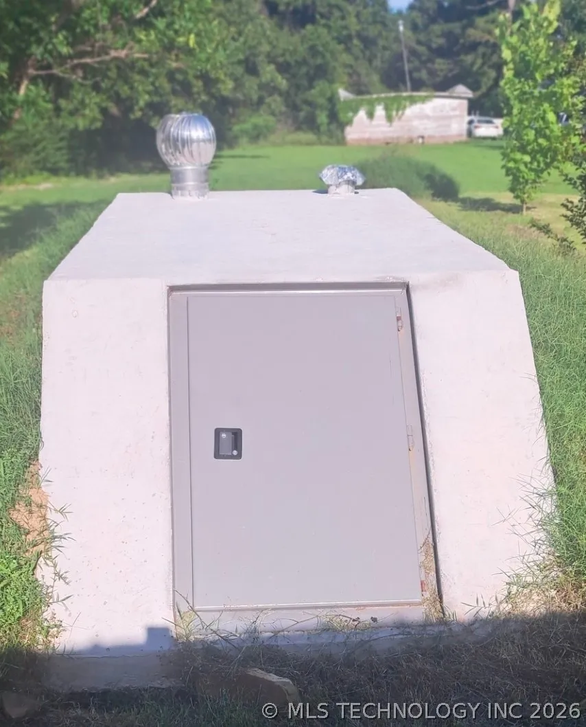238 Monroe Avenue Alderson, OK 74501