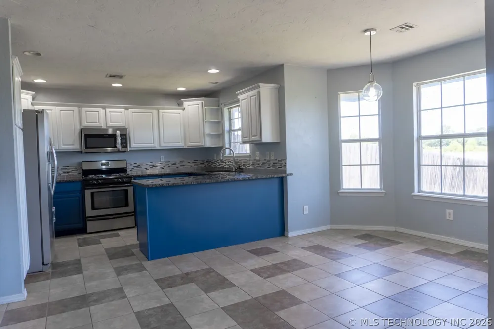1702 W 21st Stillwater, OK 74074