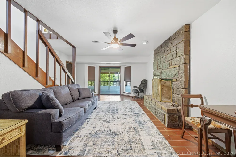 453844 Country Club Trail Afton, OK 74331