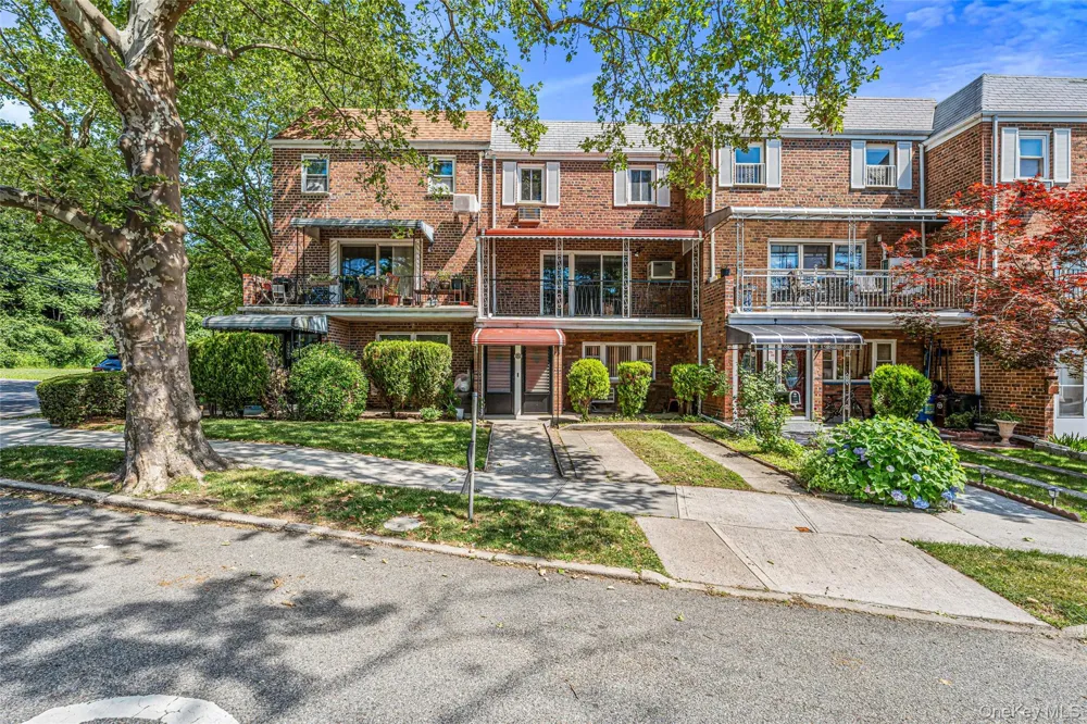 175-03 Peck Avenue #2 Floor Fresh Meadows, NY 11365