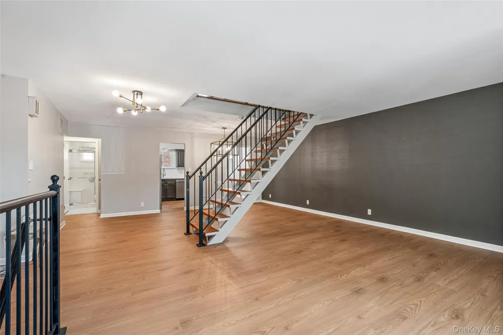175-03 Peck Avenue #2 Floor Fresh Meadows, NY 11365