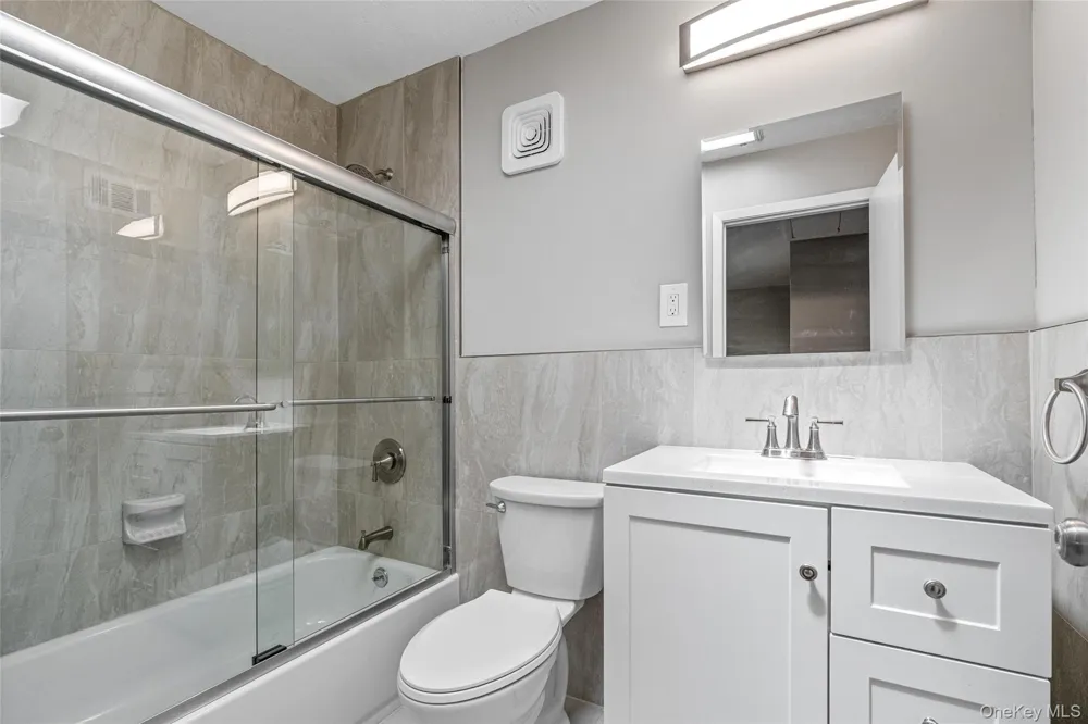 175-03 Peck Avenue #2 Floor Fresh Meadows, NY 11365