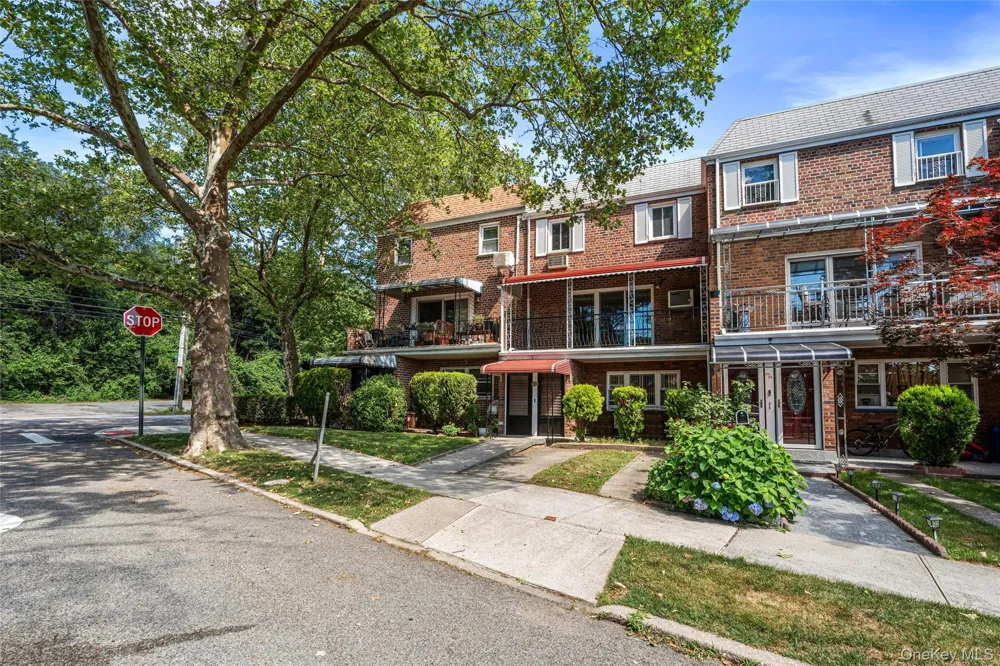 175-03 Peck Avenue #2 Floor Fresh Meadows, NY 11365