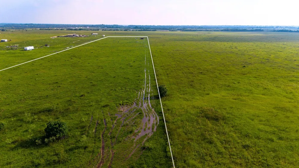 Hughes Road Guy, TX 77444