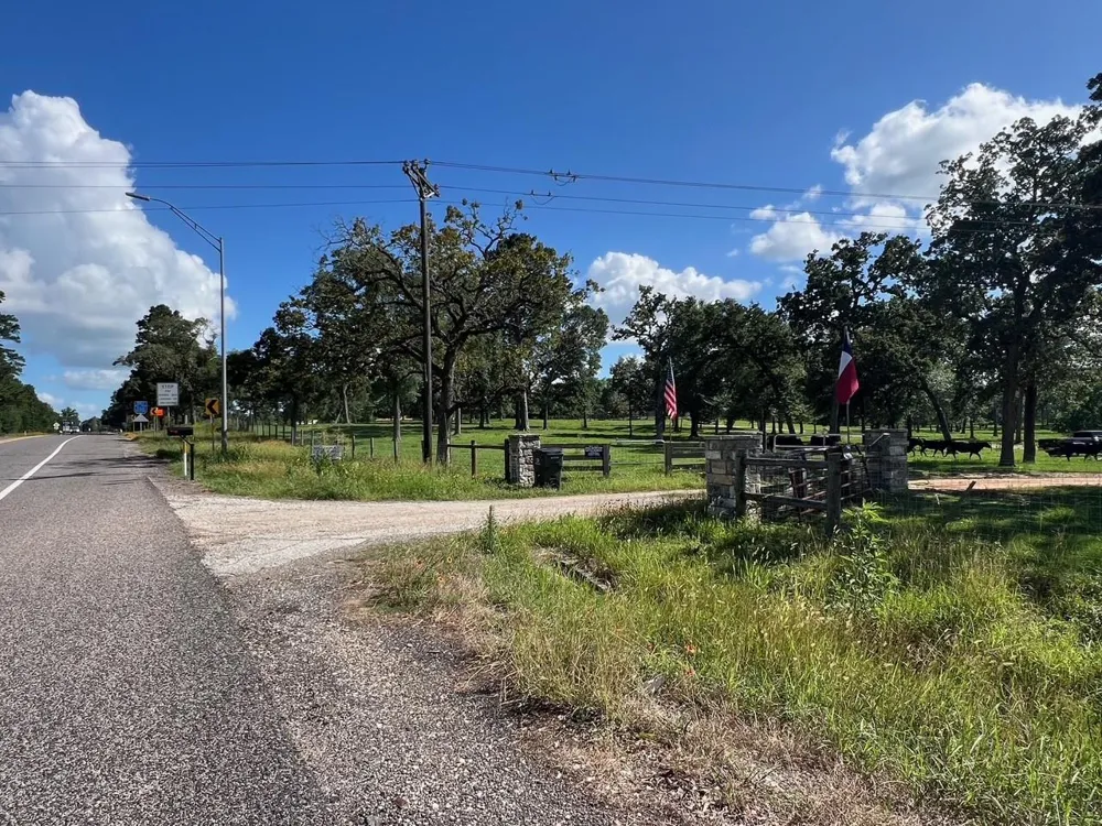22349 Fm 359 Road Hempstead, TX 77445