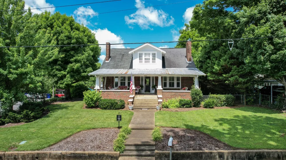 431 Highland Avenue NW Cleveland, TN 37311