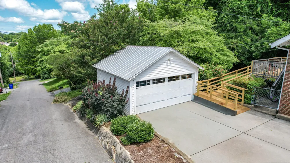 431 Highland Avenue NW Cleveland, TN 37311