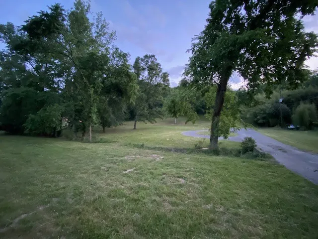 250 Hurt Rd Hendersonville, TN 37075