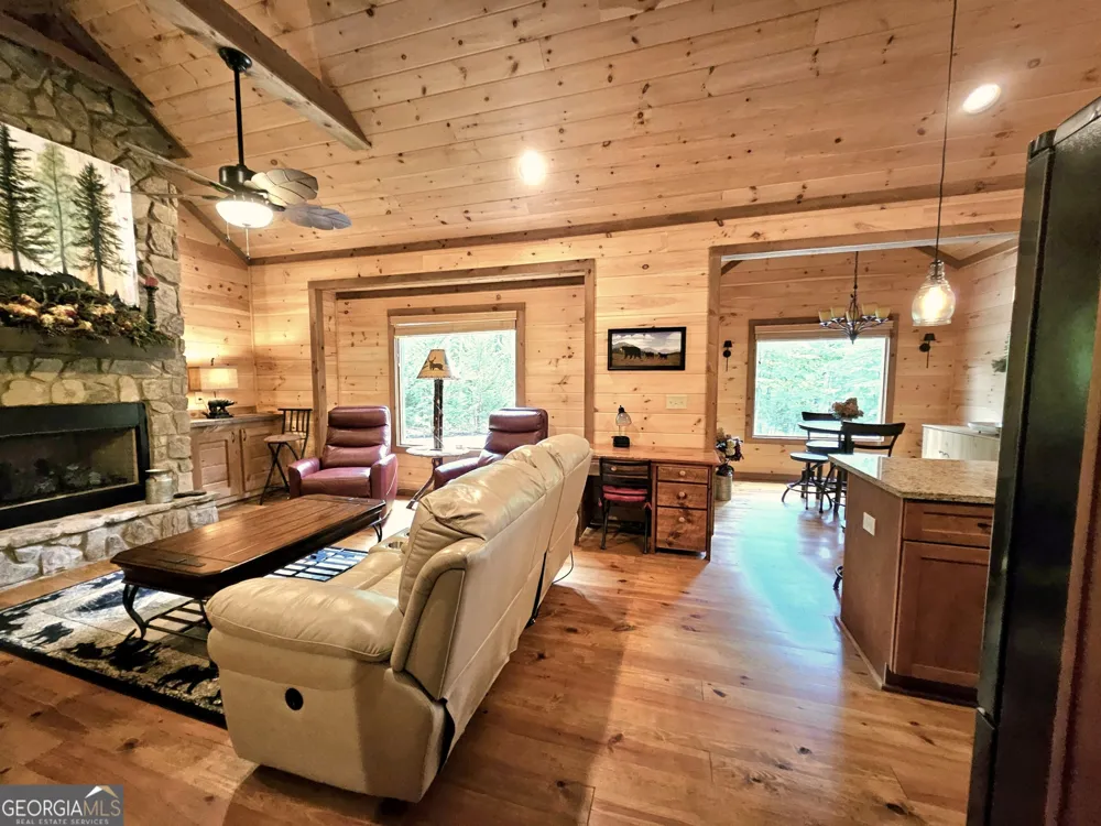 211 Winding Brook TRL Morganton, GA 30560