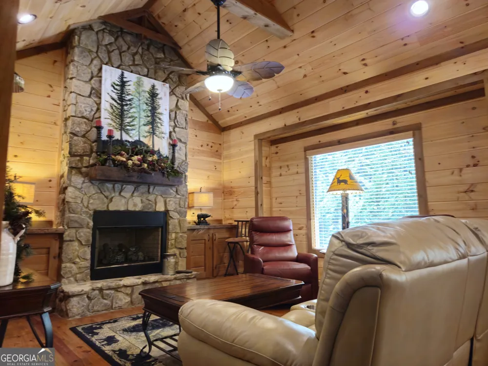 211 Winding Brook TRL Morganton, GA 30560