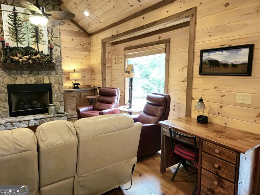 211 Winding Brook TRL Morganton, GA 30560
