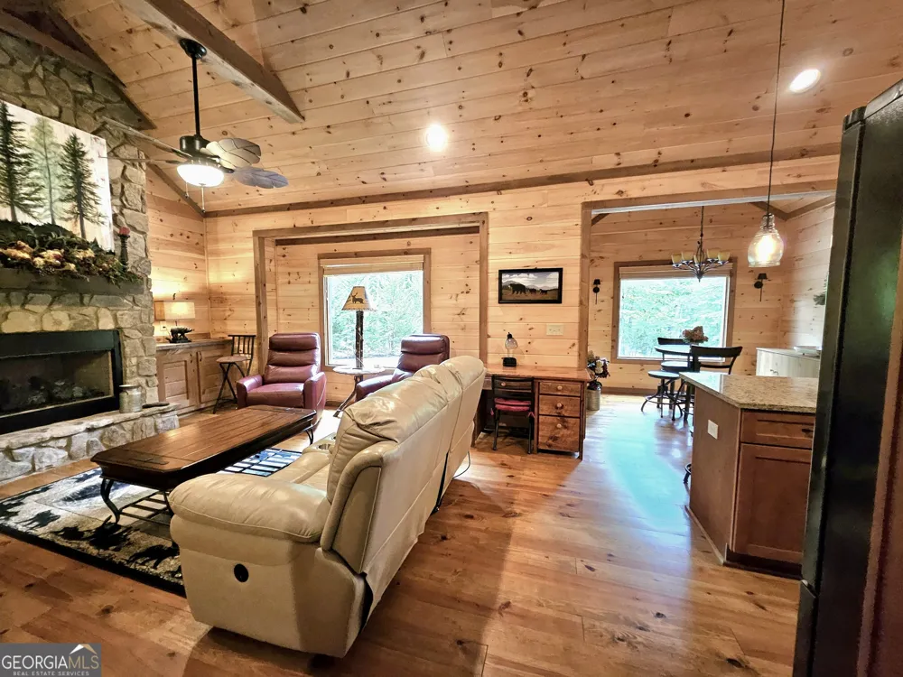 211 Winding Brook TRL Morganton, GA 30560