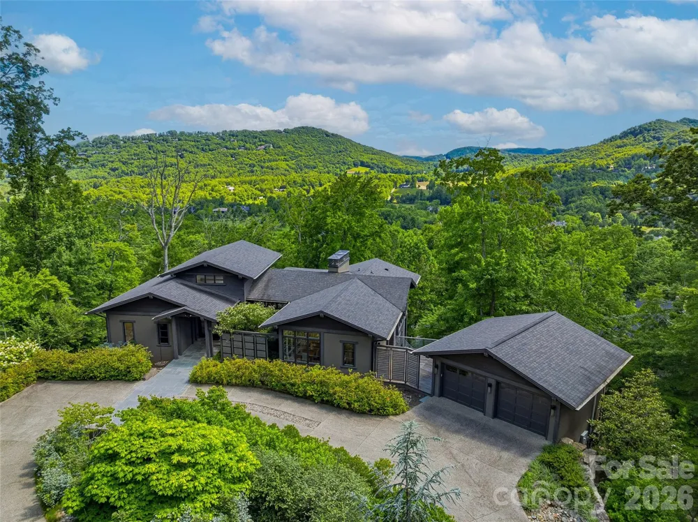 1121 Timberbluff Way Arden, NC 28704
