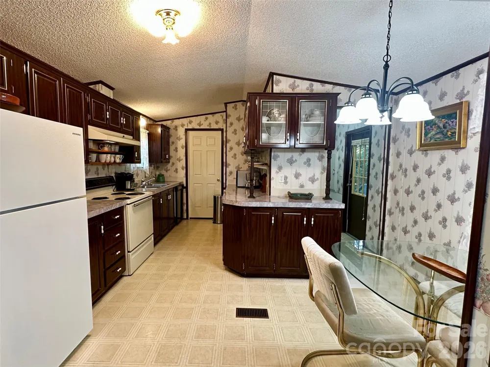 572 Blue Ridge Gem Stone Road Spruce Pine, NC 28777
