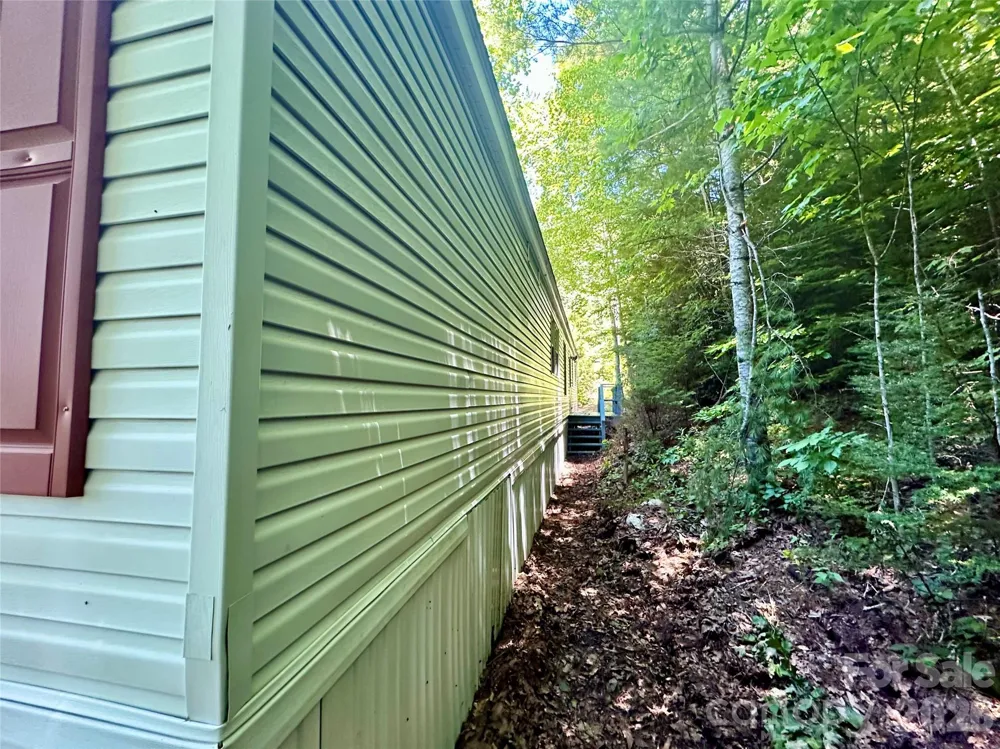 572 Blue Ridge Gem Stone Road Spruce Pine, NC 28777