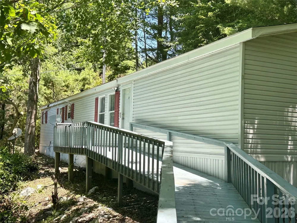 572 Blue Ridge Gem Stone Road Spruce Pine, NC 28777