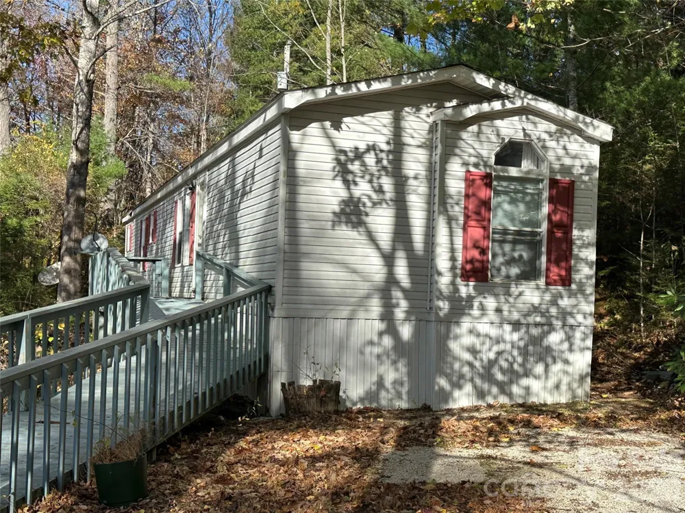 572 Blue Ridge Gem Stone Road Spruce Pine, NC 28777
