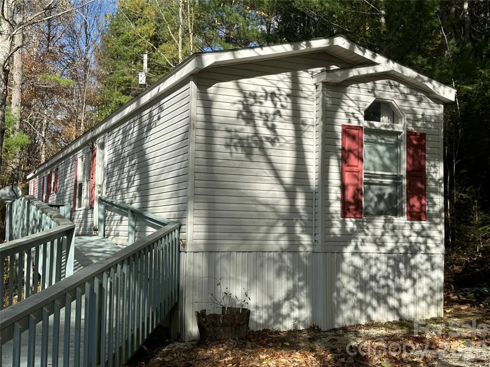 572 Blue Ridge Gem Stone Road Spruce Pine, NC 28777