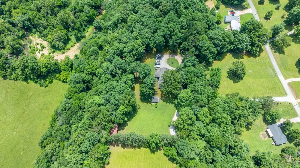 111 Cascade Spring Rd Hohenwald, TN 38462